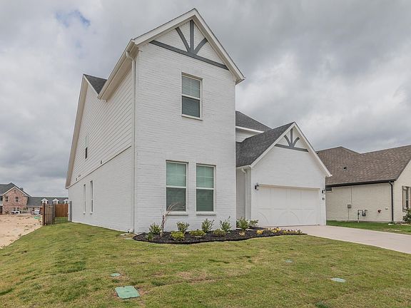 2nd image of 105 Observation Dr W
