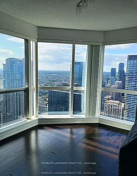 386 Yonge St #4616 — Photo 4