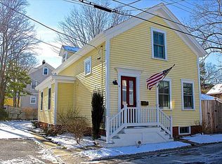 6 Maitland Ct, Newport, RI 02840