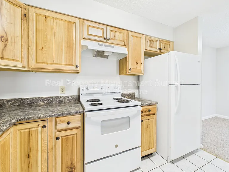 325 Campbell St. — Photo 10