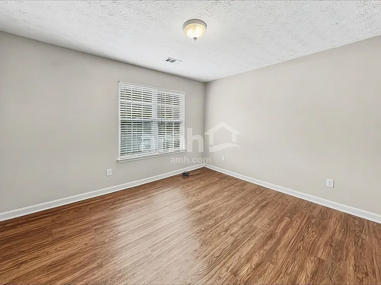 540 Gables Ct — Photo 15