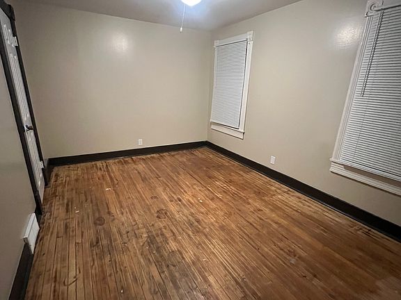 4th image of 133 Benton St