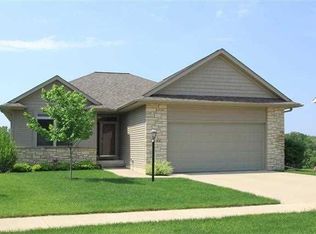 2166 Westminster Cir, Coralville, IA 52241