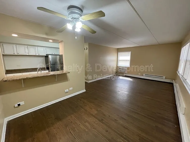 255 Uteg St #4 — Photo 3
