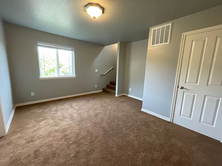 228 Winchester Creek Ave — Photo 37