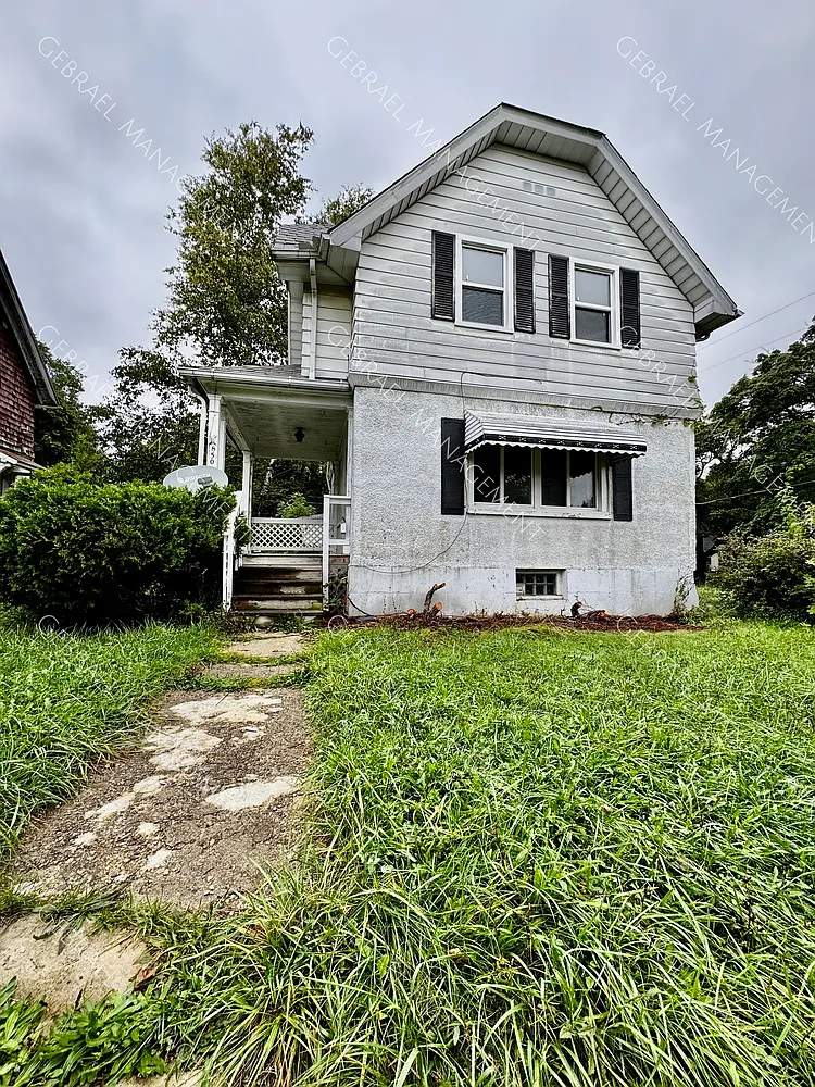 850 N Chevrolet Ave. — Photo 1