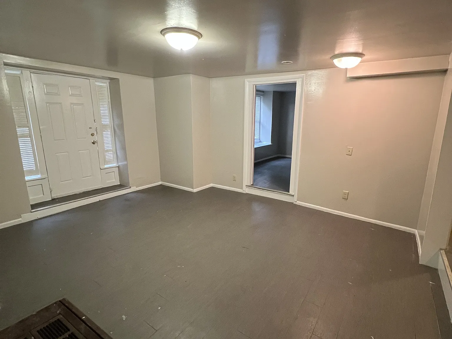 1036 Jessie St - Unit 1 — Photo 4
