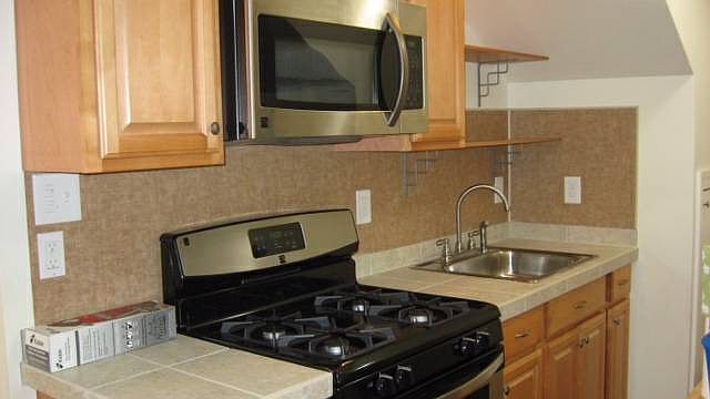1st image of 513 S Orange St APT 3