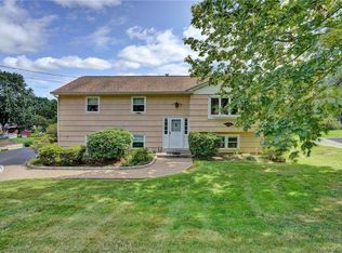 608 Cardinal Rd, Cortlandt Manor, NY 10567