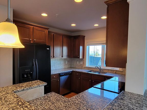 3rd image of 3318 Bridgeport Way W Unit 208