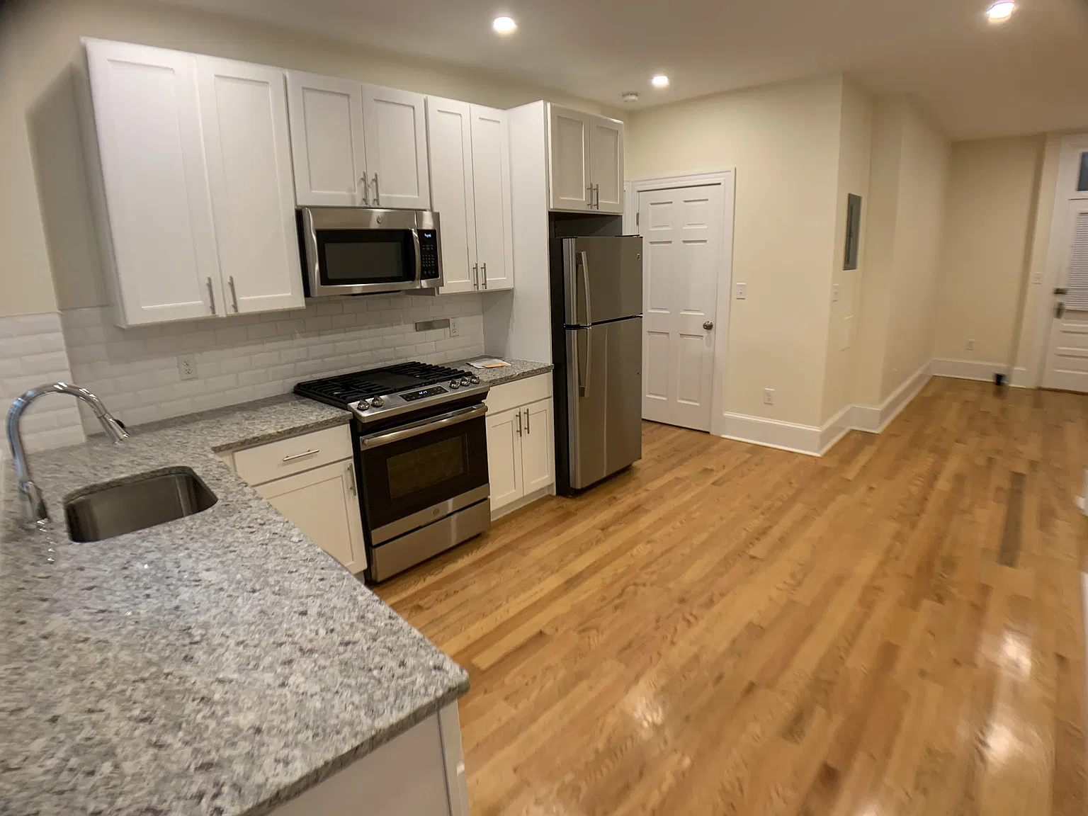 9, 11 Seaverns Avenue - 1R — Photo 2