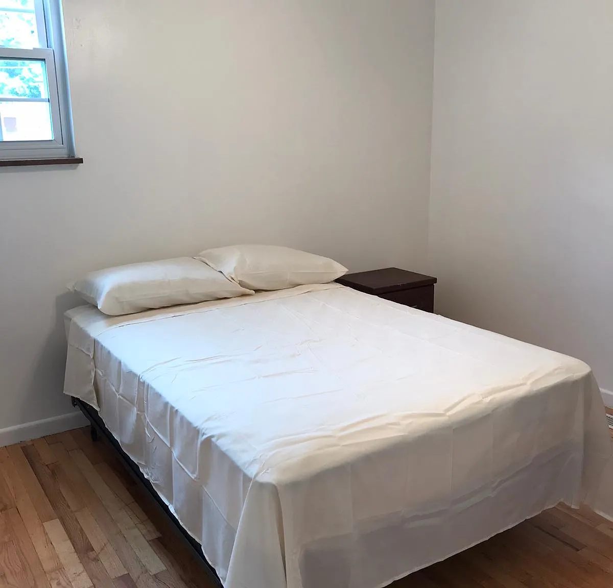 2 bed, 1000 sqft, $1,750 — Photo 1