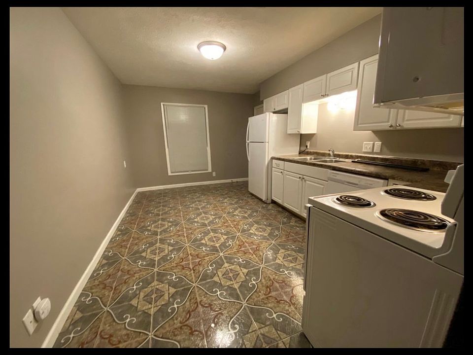 1st image of 2748 Apple St #1