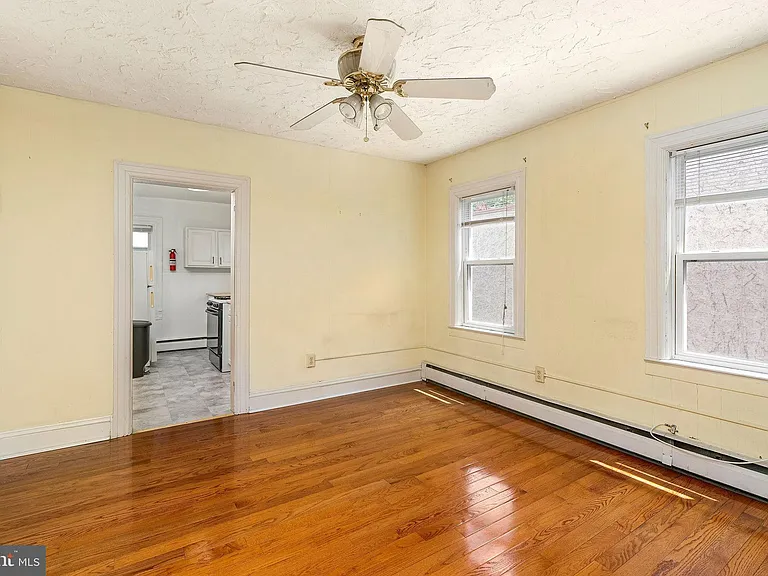 69 Pine St #2 — Photo 12