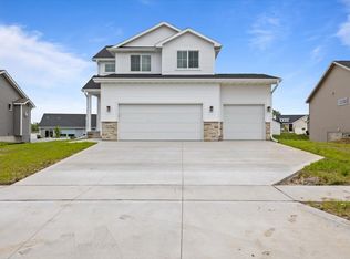 595 NW Prairie Rose Ln, Waukee, IA 50263