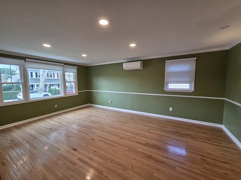 534 North Cir — Photo 3