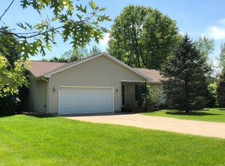 9850 Missaukee Ln, Haslett, MI 48840