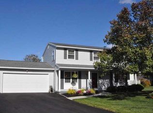 10 Columbine Cir, Fairport, NY 14450
