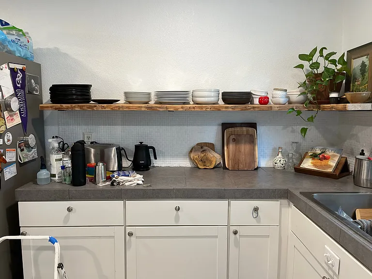 Fully furnished with dishes/cookware, toaster, electric kettle, etc.