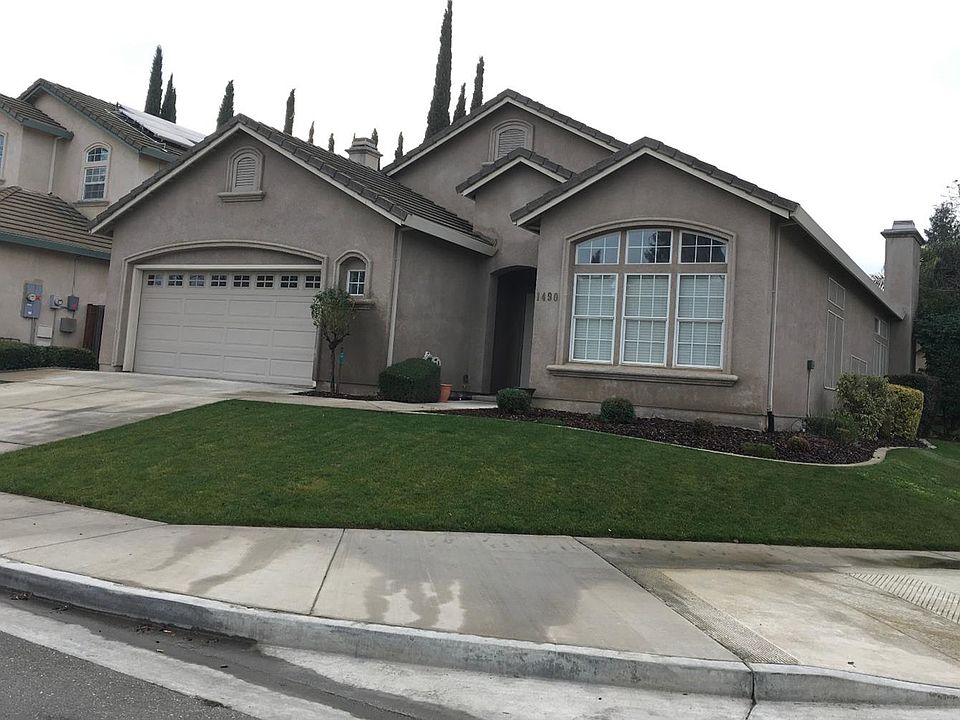 1st image of 1490 Claremont Dr