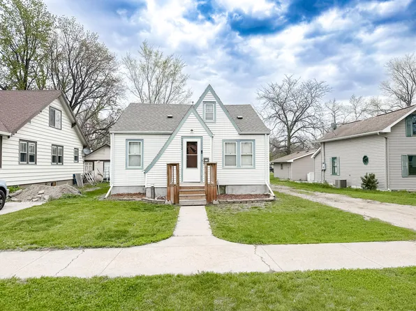 1272 Kansas Ave SE, Huron, SD 57350
