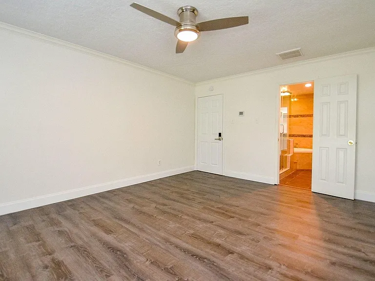15614 Dawnbrook Dr — Photo 21