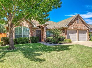 3625 Stone Creek Ln, Fort Worth, TX 76137
