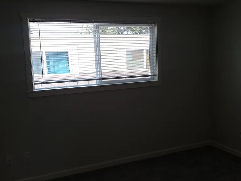 Greystone Apartments — Photo 27