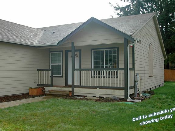 3rd image of 973 Lincoln Ave E
