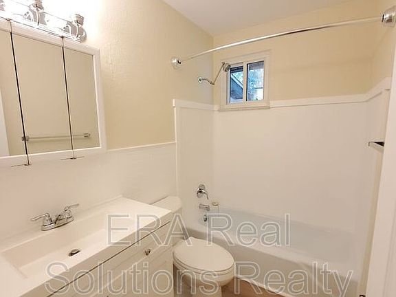 3rd image of 217 Gladys Rd