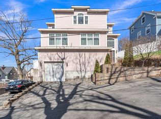 14 Pleasant View Ave, Lynn, MA 01902