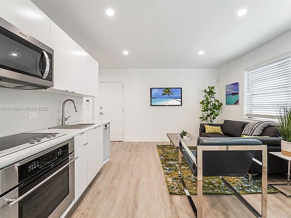 2nd image of 1407 Meridian Ave APT 1