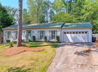 220 Willow Springs Dr, Roswell, GA 30075