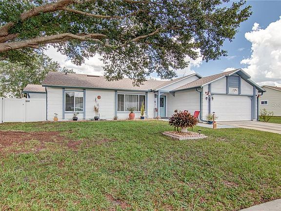 2nd image of 2461 Oak Hollow Dr