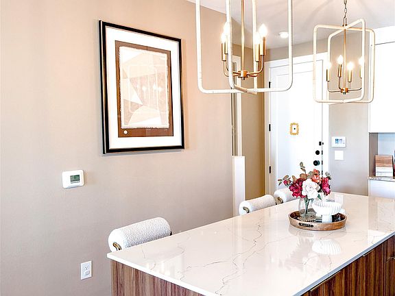 3rd image of 1701 Simond Ave #639