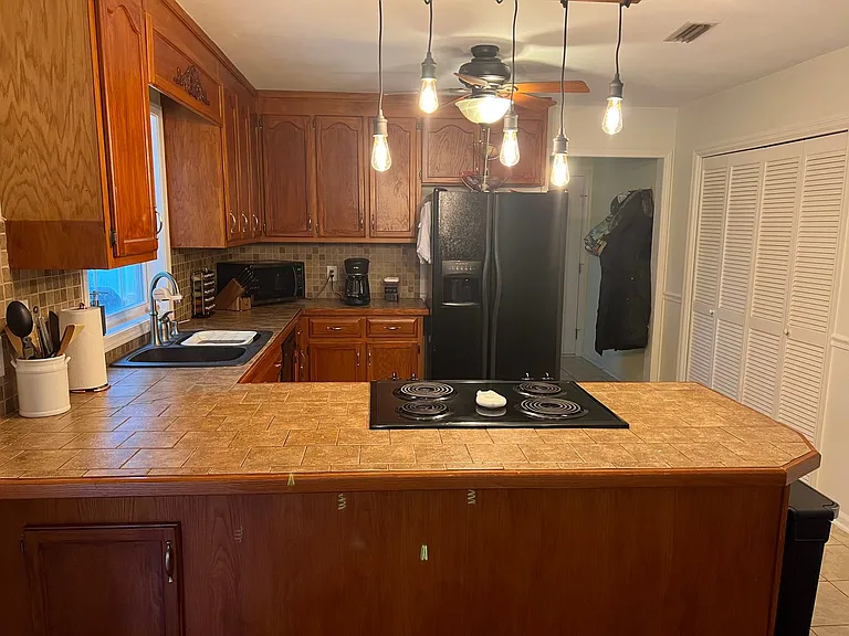 55 Rolling Pines Dr — Photo 8