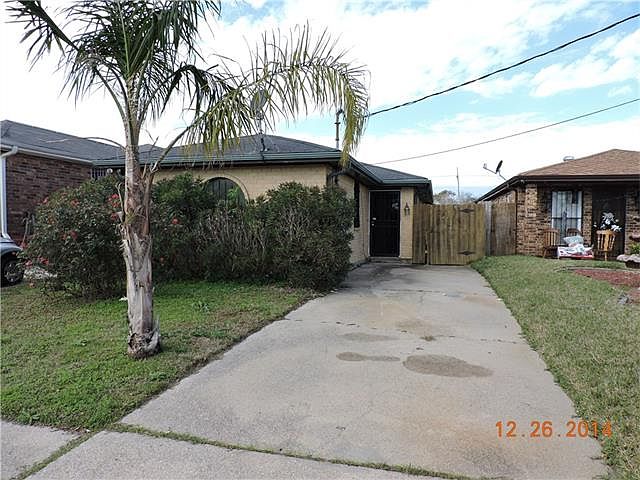 1st image of 2424 Dubreuil St