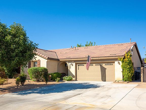 4th image of 43061 Fleetwood Dr