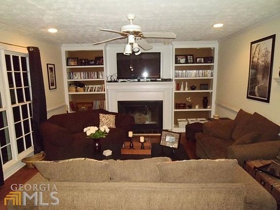4th image of 2471 Meadowglen Trl