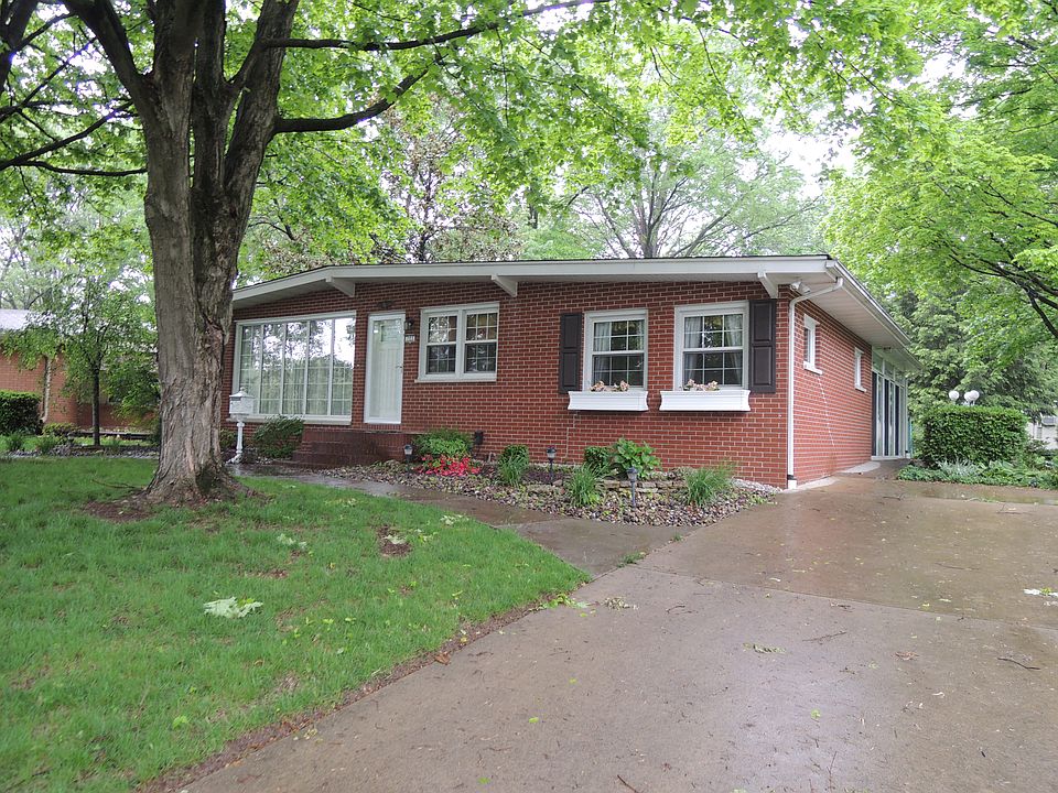 1st image of 703 Killarney Dr