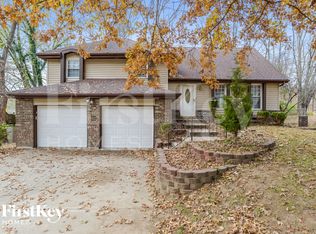 5912 NW Walnut Cir, Kansas City, MO 64152