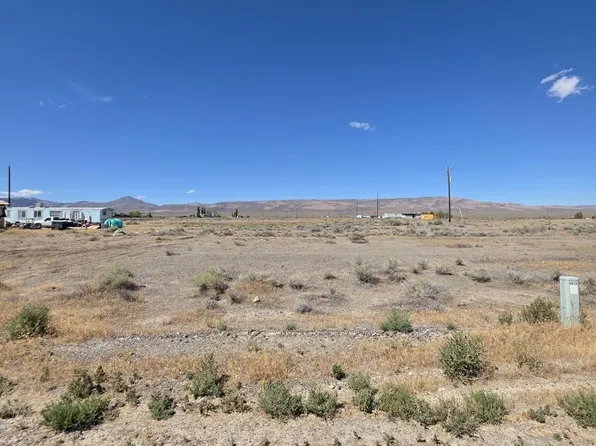 3076 Crescent Ave, Crescent Valley, NV 89821