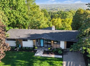 50 Oak Ave, Hamilton, ON L9H 4Y9