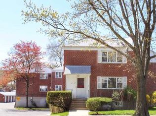 1598 212th St, Bayside, NY 11360