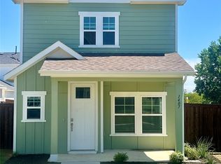 1407 Apricot Ln, Gainesville, TX 76240