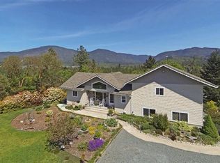 512 Saratoga Way, Grants Pass, OR 97526