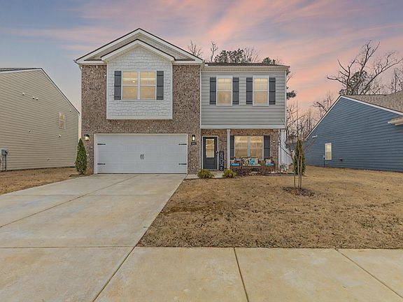 5th image of 2024 Fairview Hills Dr NE