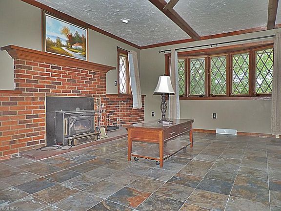 5th image of 37 E Dawnwood Dr