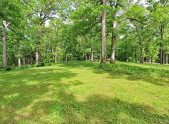 4th image of 13467 Lakewood Dr