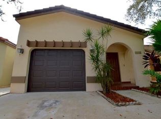 6646 NW 174th Ln, Hialeah, FL 33015